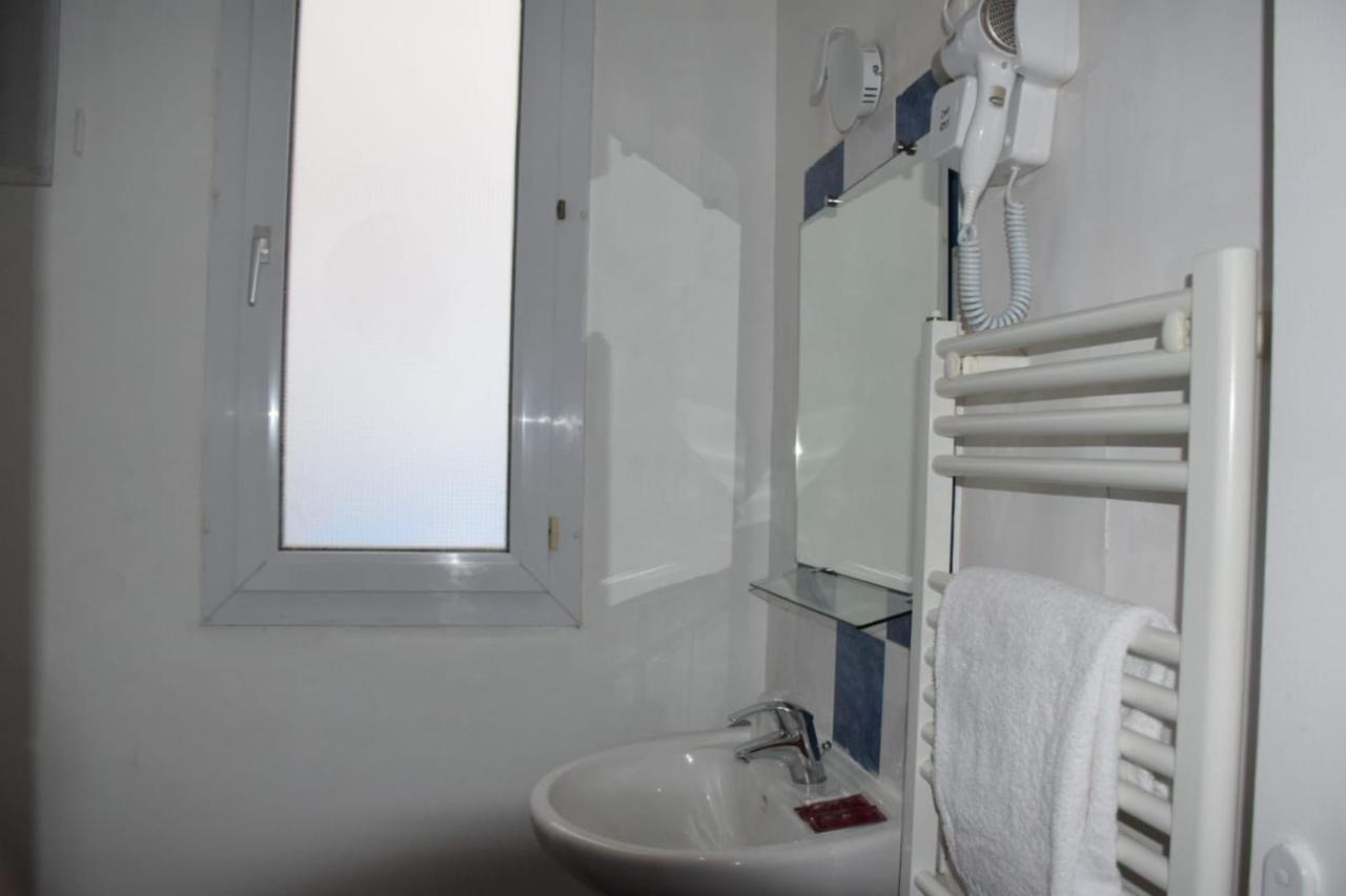 Hotel Residence Champerret ルヴァロワ＝ペレ エクステリア 写真